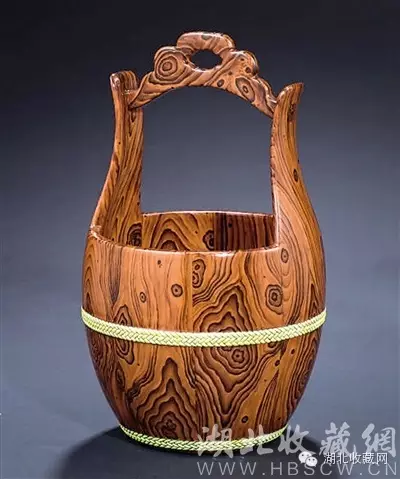 圆明园藏雍正官窑重器——仿花梨木纹釉瓷桶