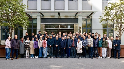 热烈祝贺武汉市硚口区书画摄影家协会第二届代表大会圆满召开